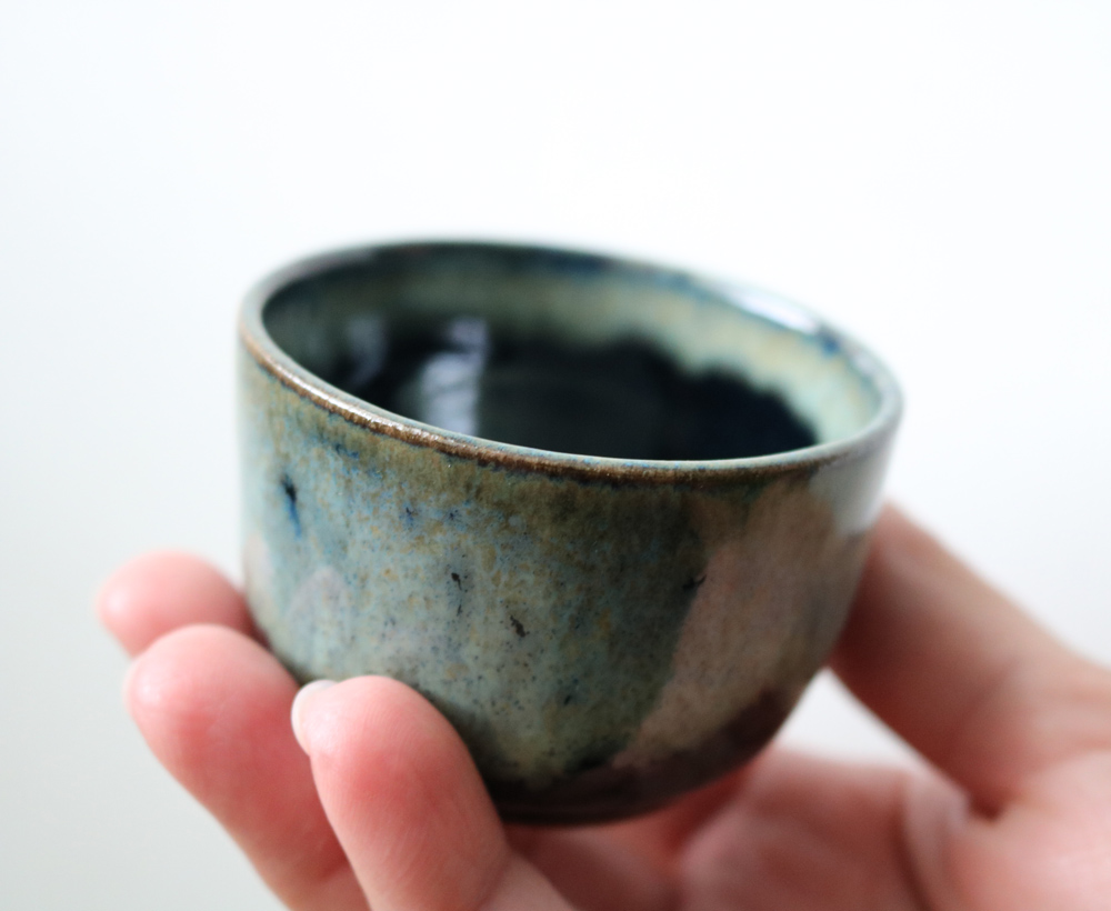 sake-cup-handheld