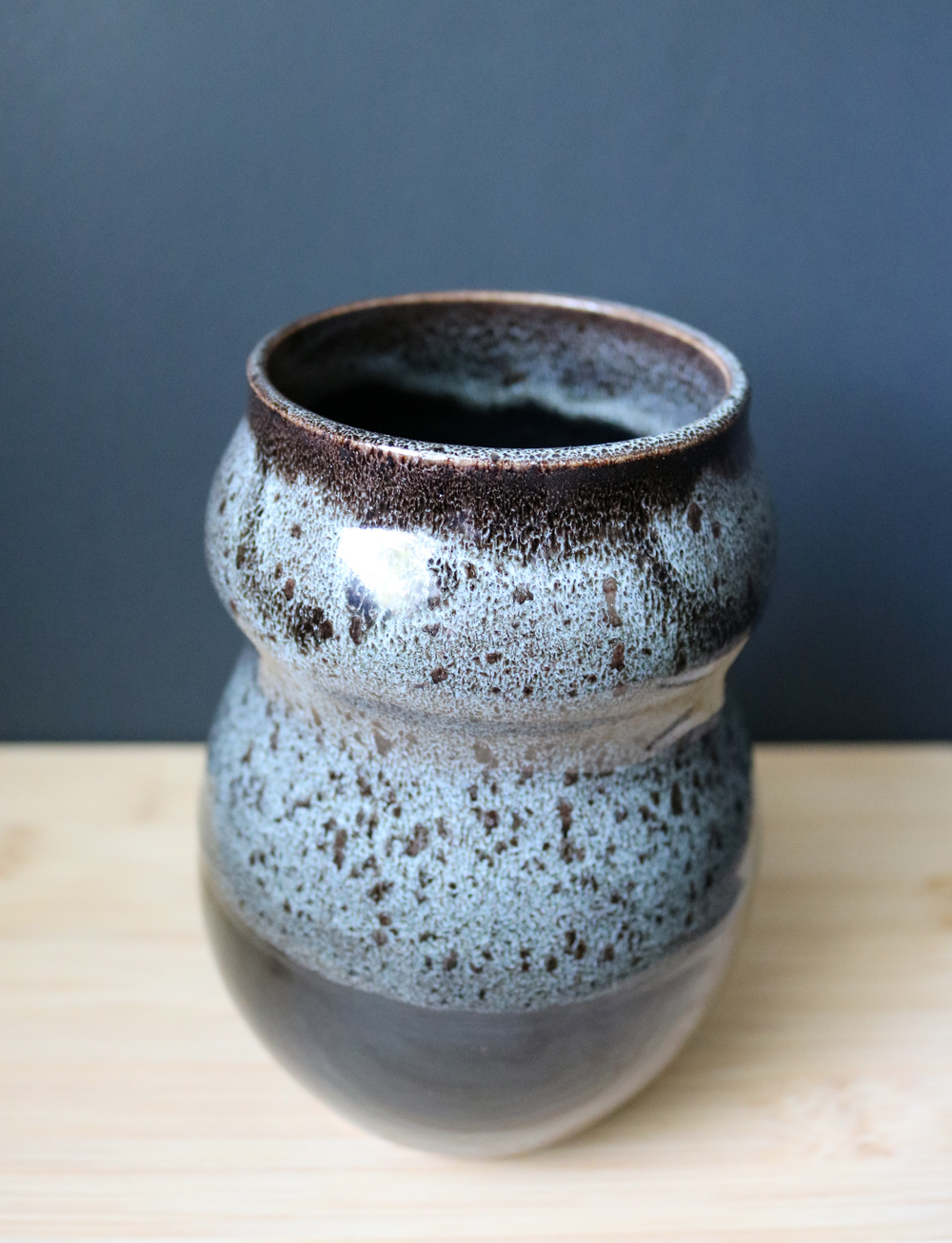ash-medium-vase-angle