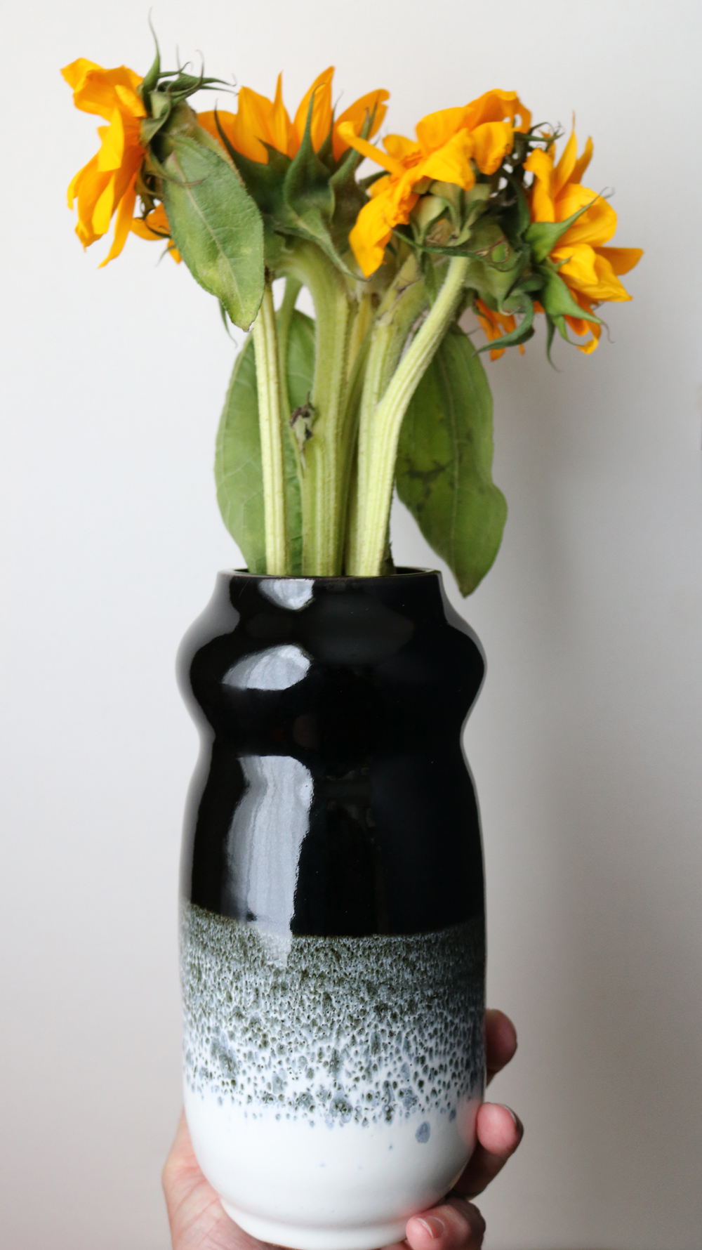 black-white-vase-tall-flowers